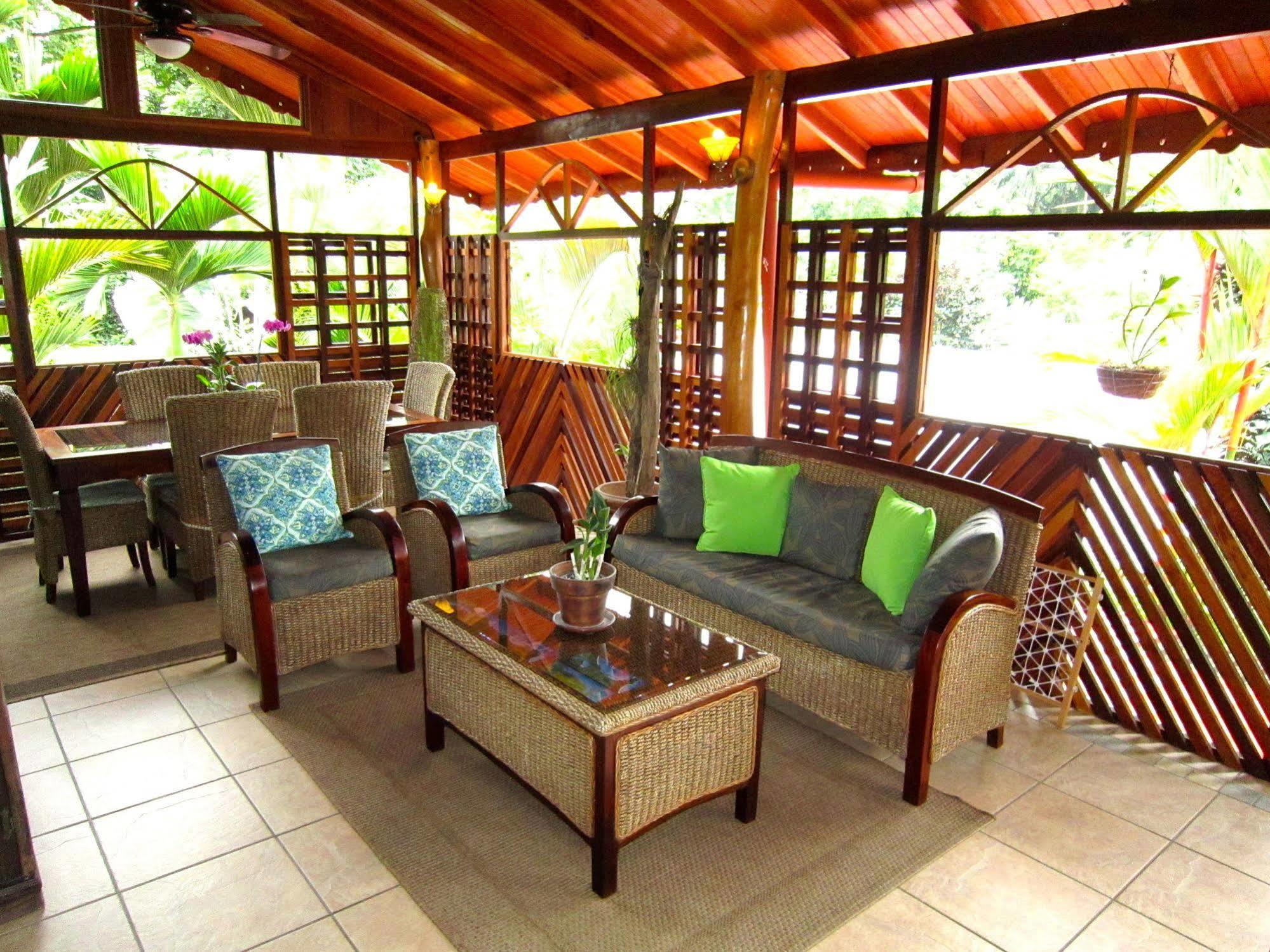 Physis Caribbean Bed & Breakfast Puerto Viejo de Talamanca ภายนอก รูปภาพ