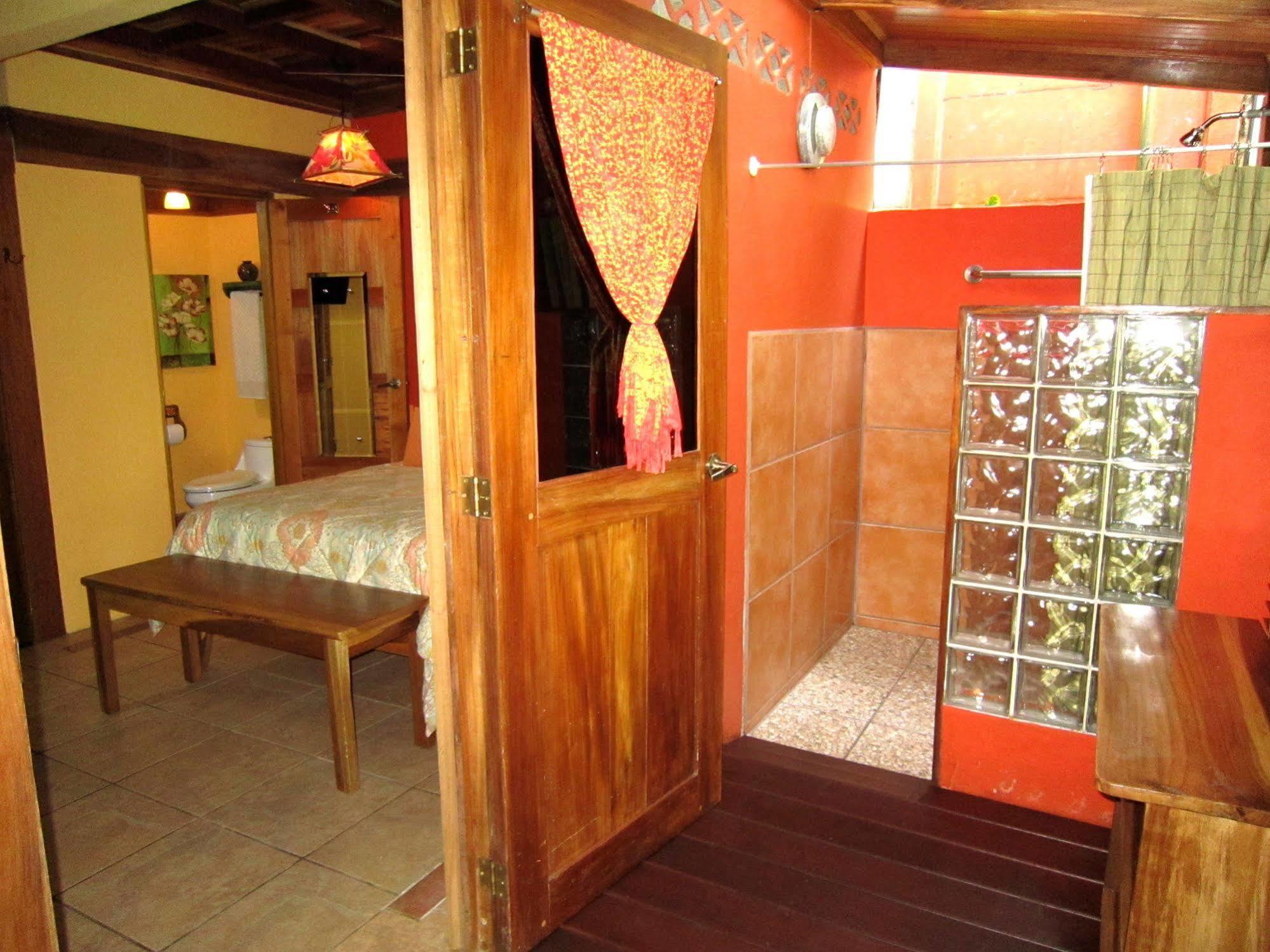 Physis Caribbean Bed & Breakfast Puerto Viejo de Talamanca ภายนอก รูปภาพ
