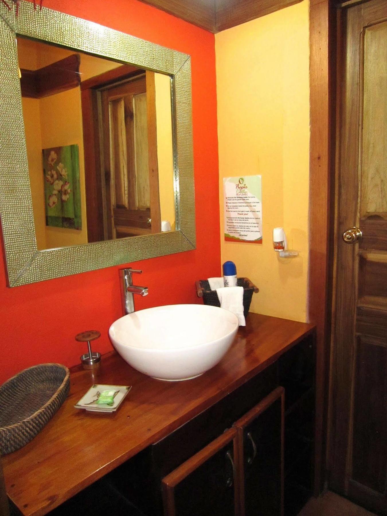 Physis Caribbean Bed & Breakfast Puerto Viejo de Talamanca ภายนอก รูปภาพ
