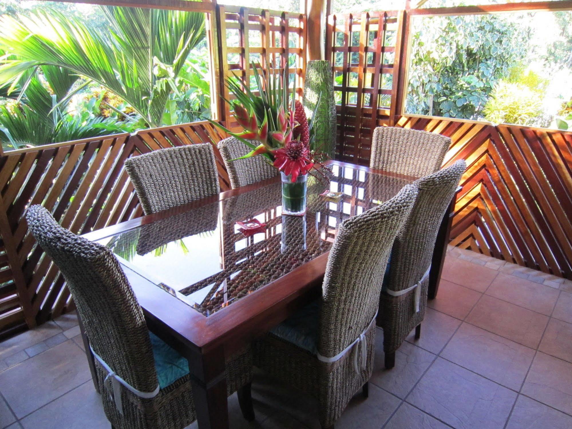 Physis Caribbean Bed & Breakfast Puerto Viejo de Talamanca ภายนอก รูปภาพ